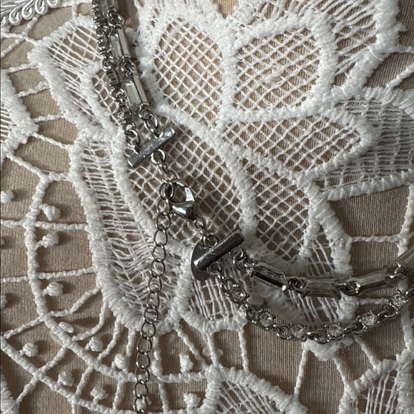 Jewelry - Picture 3 of 4